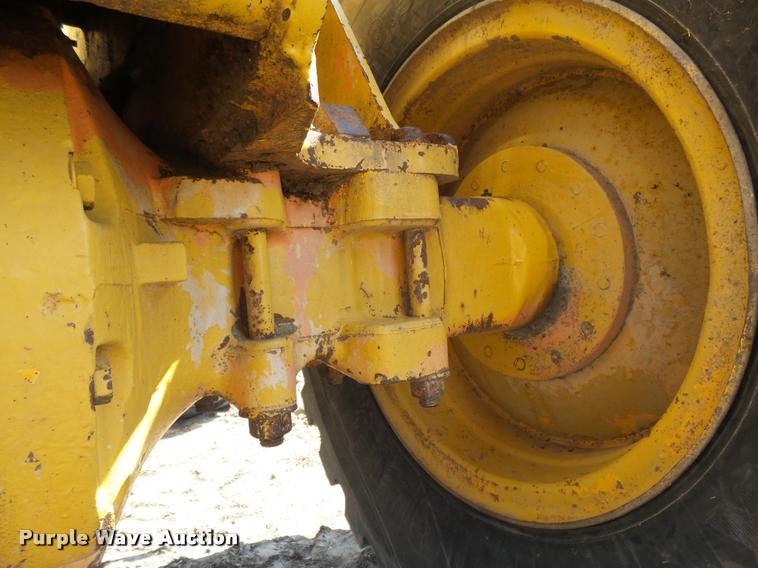 image for item DB2670 1982 John Deere 644C High Lift wheel loader
