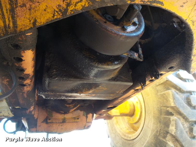 image for item DB2670 1982 John Deere 644C High Lift wheel loader