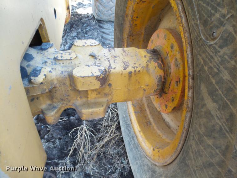 image for item DB2670 1982 John Deere 644C High Lift wheel loader