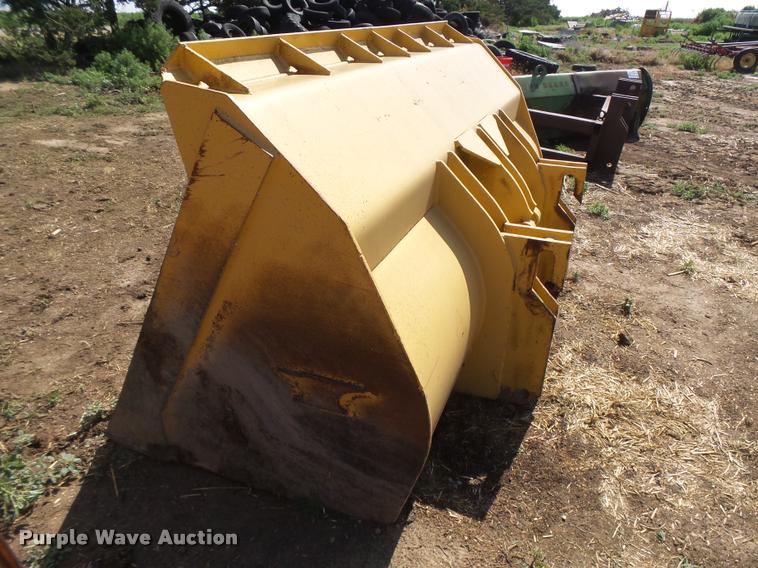 image for item DB2670 1982 John Deere 644C High Lift wheel loader