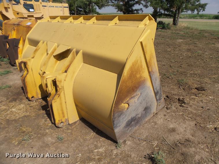 image for item DB2670 1982 John Deere 644C High Lift wheel loader