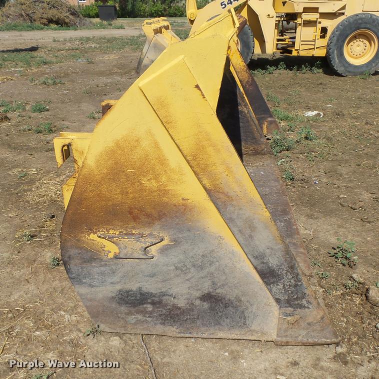 image for item DB2670 1982 John Deere 644C High Lift wheel loader