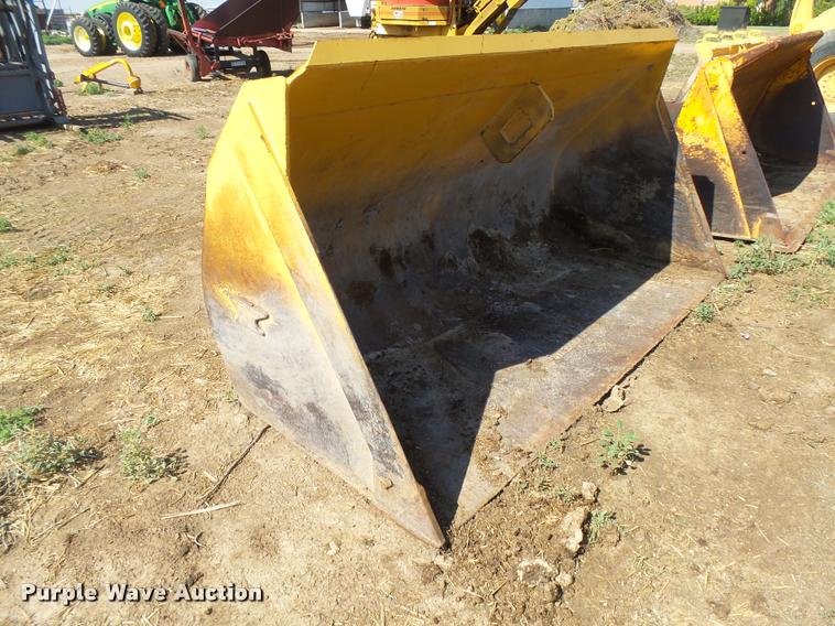 image for item DB2670 1982 John Deere 644C High Lift wheel loader