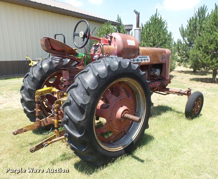 image for item DB2673 Farmall 450 tractor