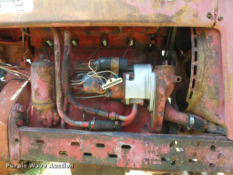 image for item DB2673 Farmall 450 tractor