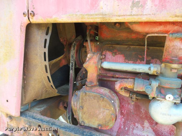 image for item DB2673 Farmall 450 tractor