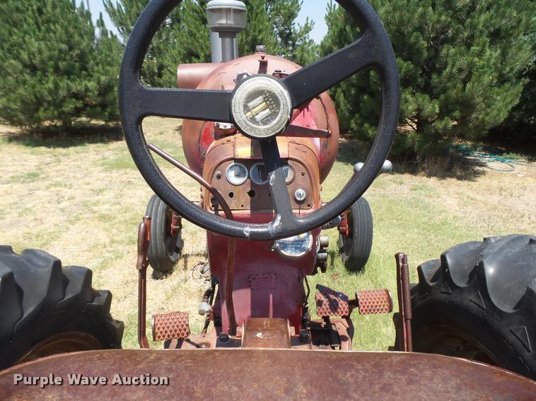 image for item DB2673 Farmall 450 tractor