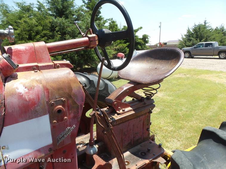 image for item DB2673 Farmall 450 tractor