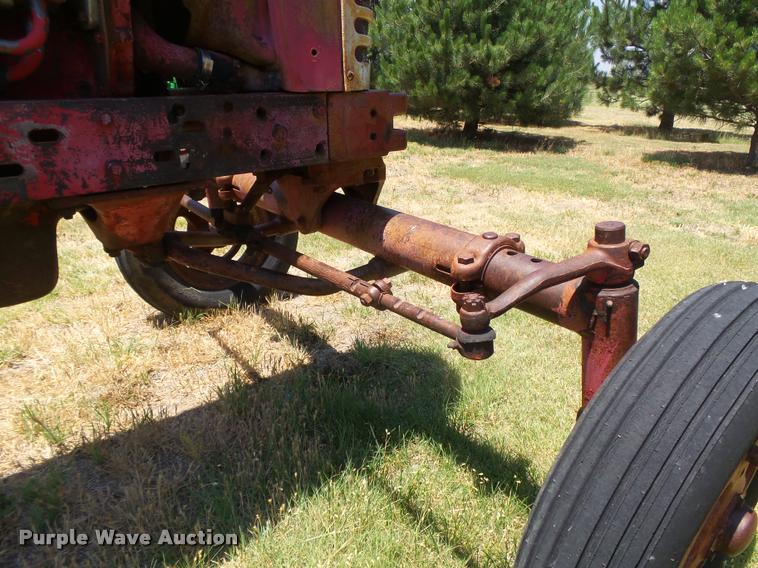 image for item DB2673 Farmall 450 tractor