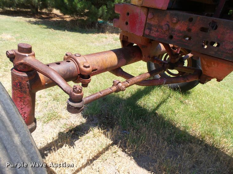 image for item DB2673 Farmall 450 tractor