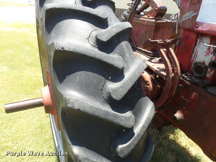 image for item DB2673 Farmall 450 tractor