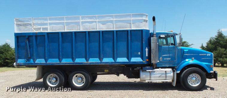 image for item DB2674 1995 Kenworth T800 silage truck
