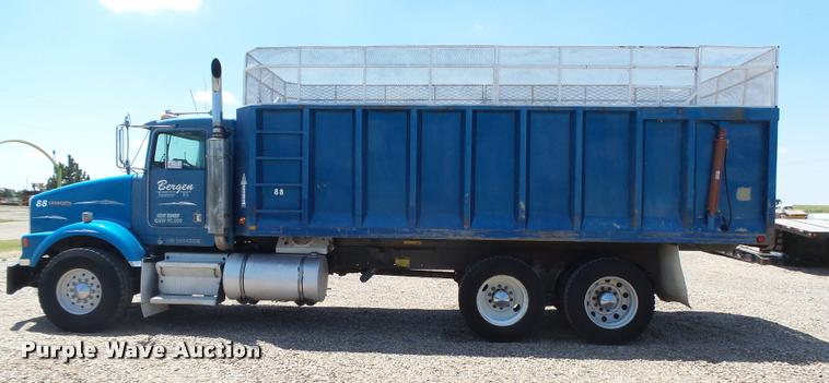 image for item DB2674 1995 Kenworth T800 silage truck