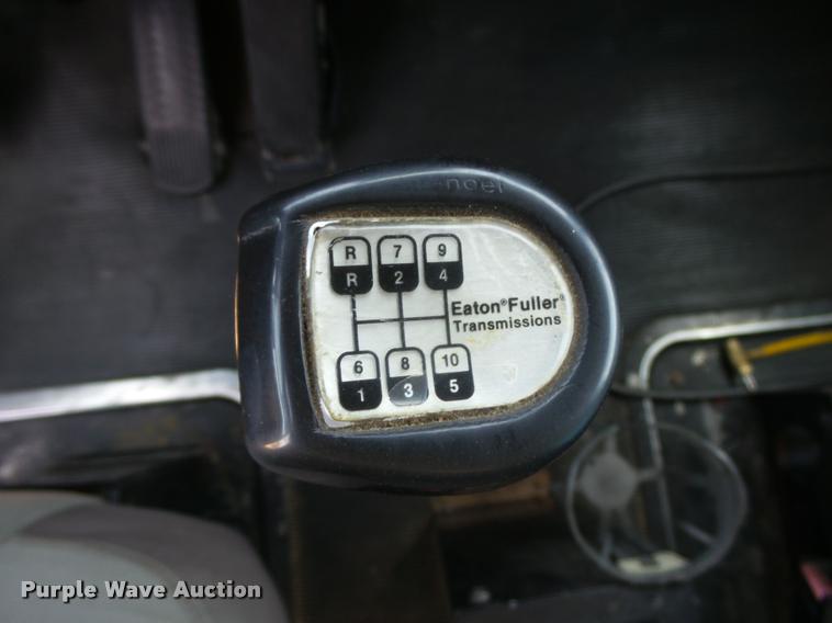 image for item DB2674 1995 Kenworth T800 silage truck