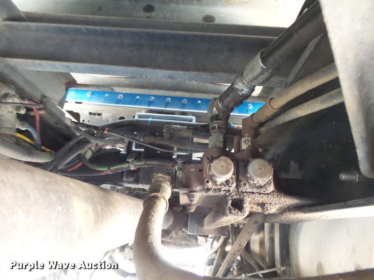 image for item DB2674 1995 Kenworth T800 silage truck