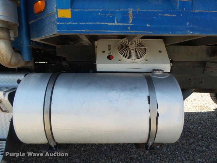 image for item DB2674 1995 Kenworth T800 silage truck