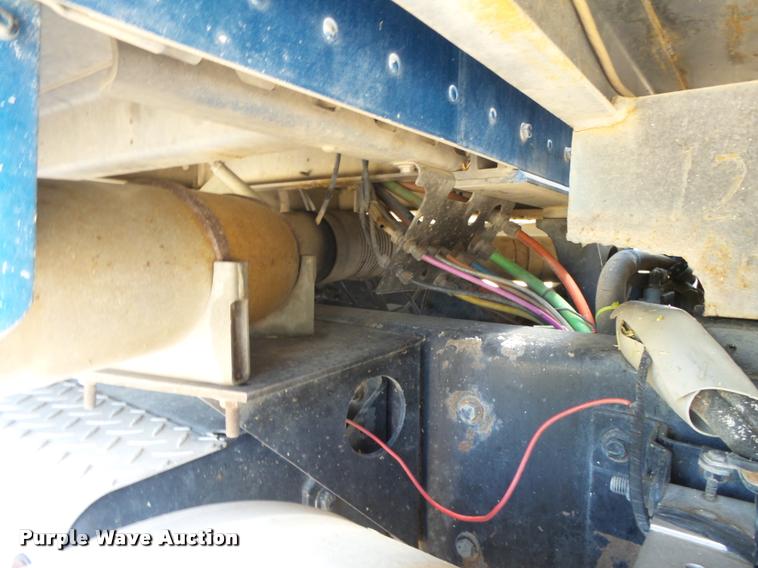 image for item DB2674 1995 Kenworth T800 silage truck