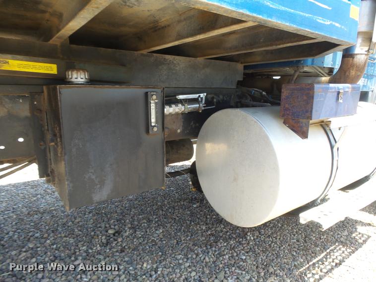 image for item DB2674 1995 Kenworth T800 silage truck