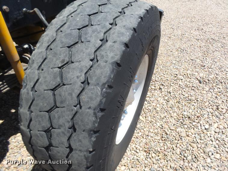 image for item DB2674 1995 Kenworth T800 silage truck