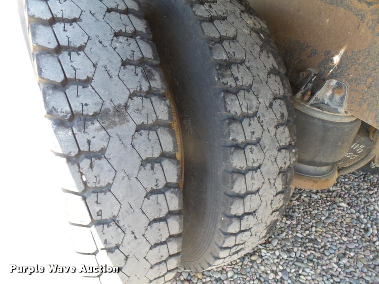 image for item DB2674 1995 Kenworth T800 silage truck