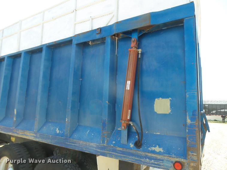 image for item DB2674 1995 Kenworth T800 silage truck