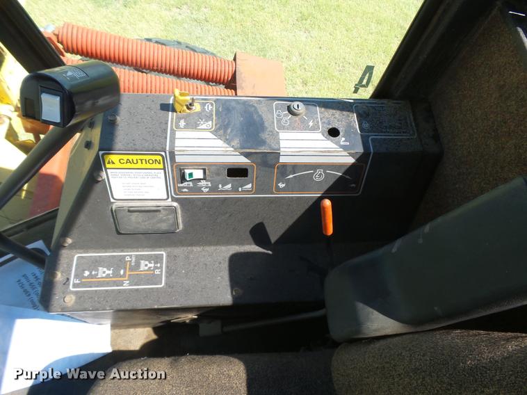 image for item DB2675 1995 New Holland 2550 self-propelled windrower