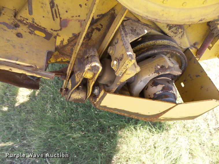 image for item DB2675 1995 New Holland 2550 self-propelled windrower