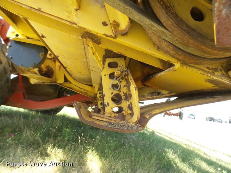 image for item DB2675 1995 New Holland 2550 self-propelled windrower