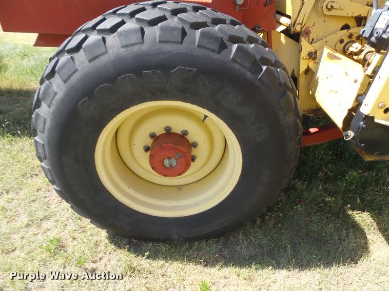 image for item DB2675 1995 New Holland 2550 self-propelled windrower