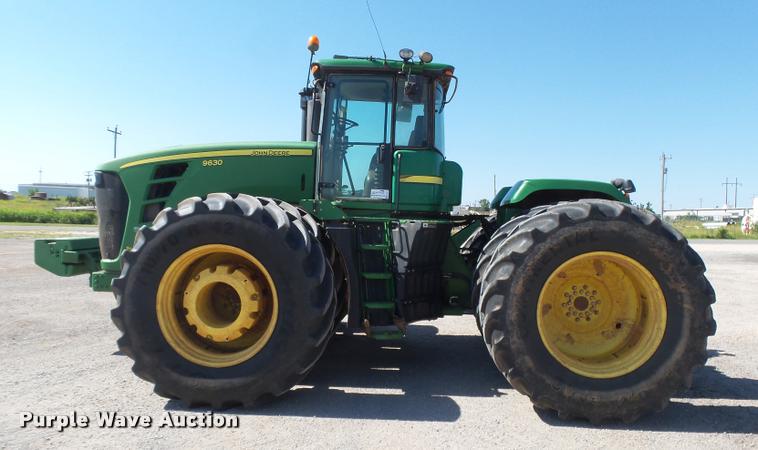 image for item DB2679 2008 John Deere 9630 Scraper Special 4WD tractor