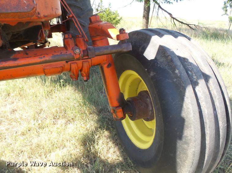 image for item DB2691 Case 1030 Comfort King tractor