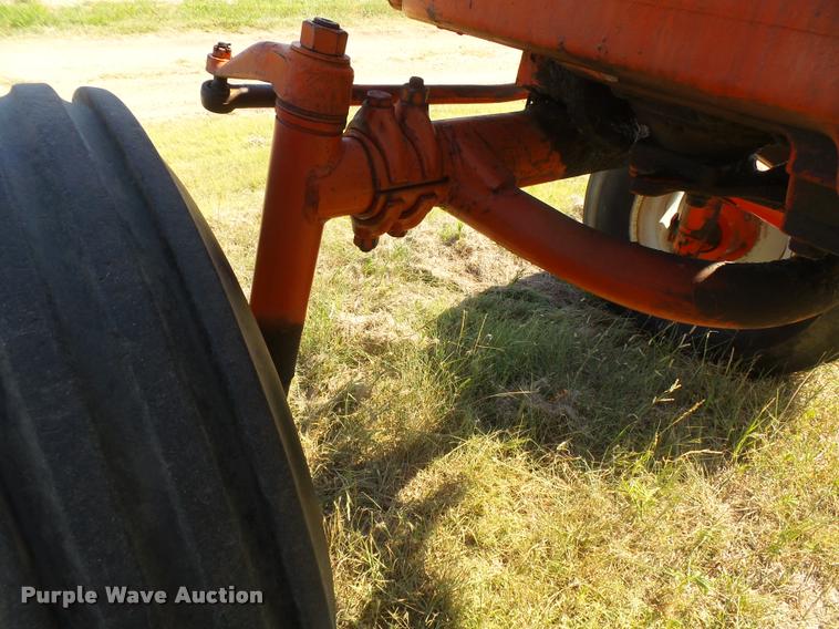 image for item DB2691 Case 1030 Comfort King tractor