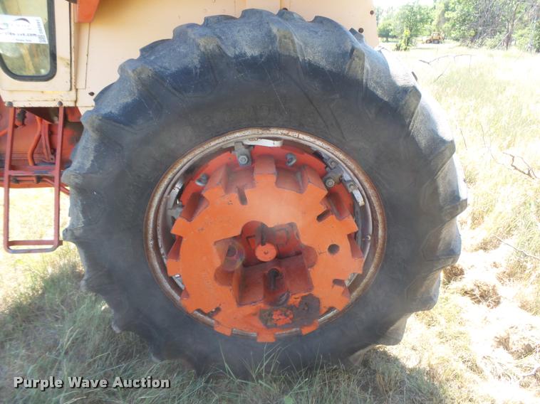 image for item DB2691 Case 1030 Comfort King tractor