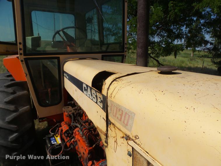 image for item DB2691 Case 1030 Comfort King tractor