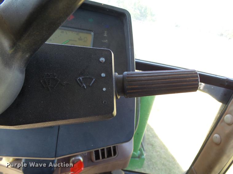 image for item DB4046 1993 John Deere 7800 tractor