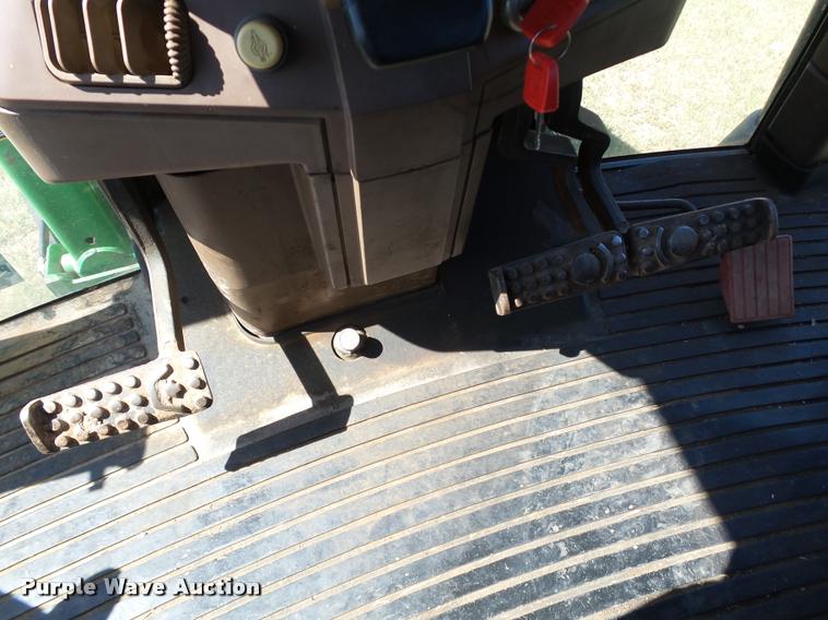 image for item DB4046 1993 John Deere 7800 tractor