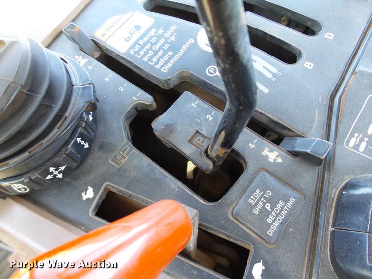 image for item DB4046 1993 John Deere 7800 tractor