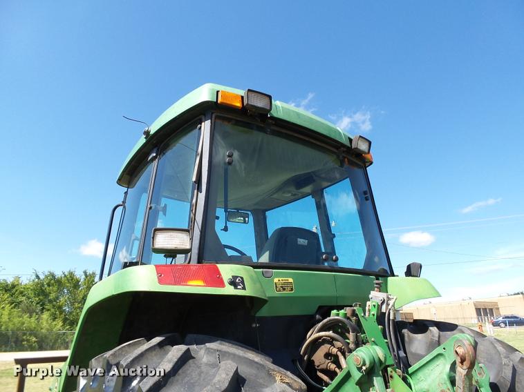 image for item DB4046 1993 John Deere 7800 tractor