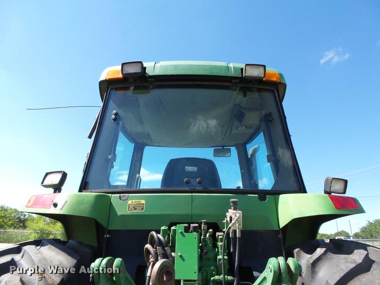 image for item DB4046 1993 John Deere 7800 tractor