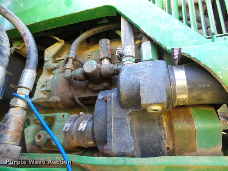 image for item DB4046 1993 John Deere 7800 tractor