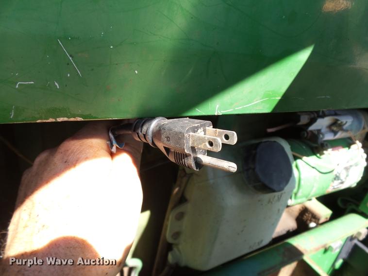 image for item DB4046 1993 John Deere 7800 tractor