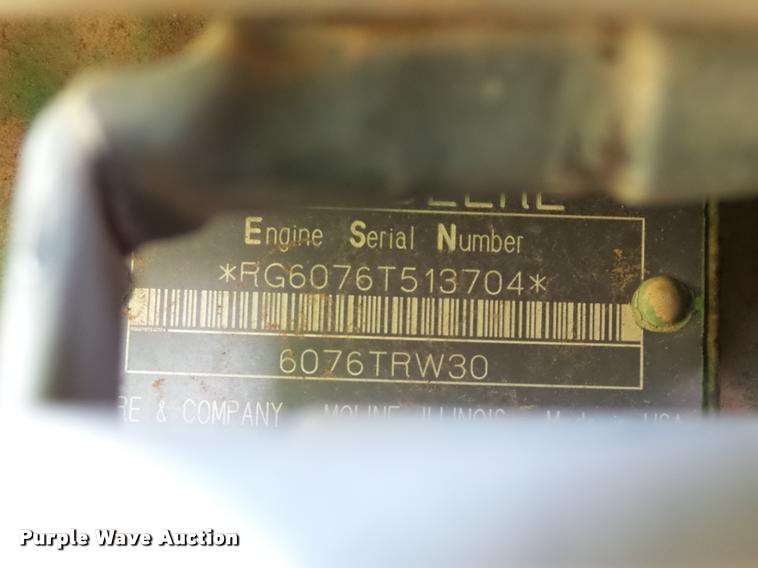 image for item DB4046 1993 John Deere 7800 tractor