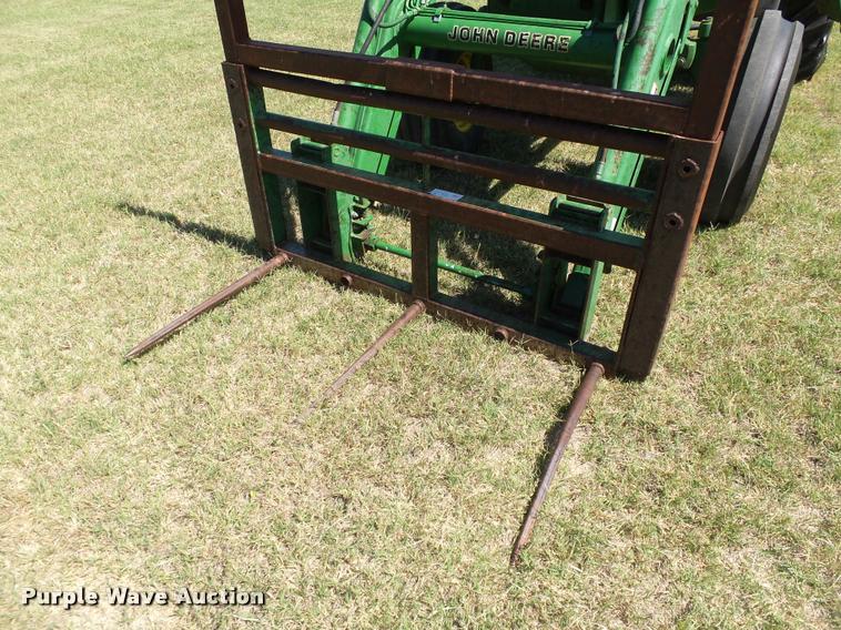 image for item DB4046 1993 John Deere 7800 tractor