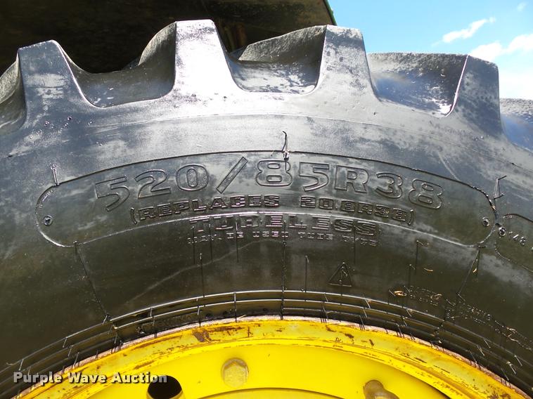 image for item DB4046 1993 John Deere 7800 tractor