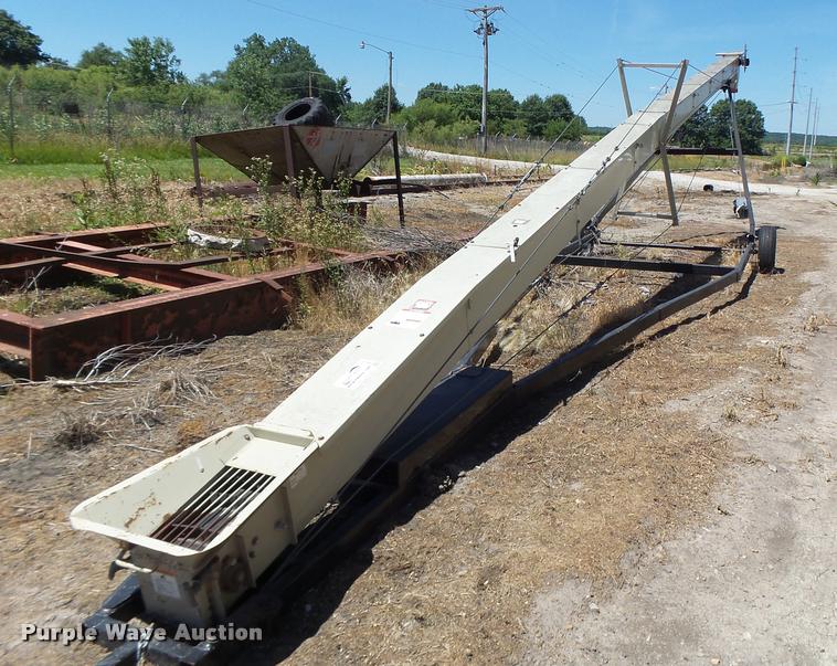 image for item DB5782 Quality Plus seed conveyor