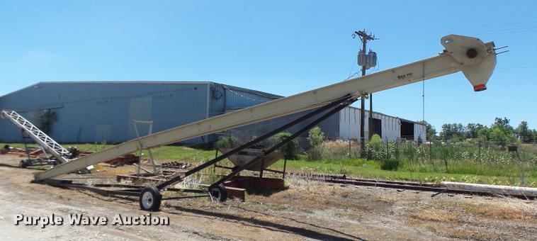 image for item DB5782 Quality Plus seed conveyor