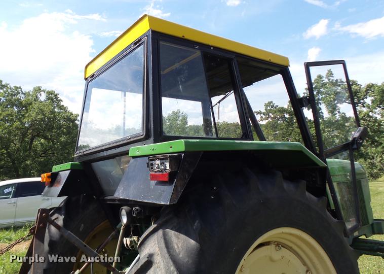 image for item DB5801 John Deere 3040 tractor