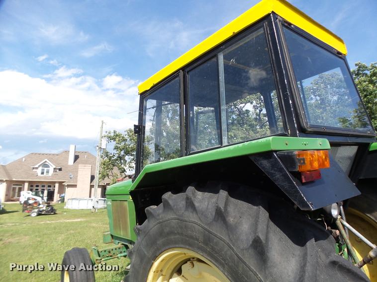 image for item DB5801 John Deere 3040 tractor