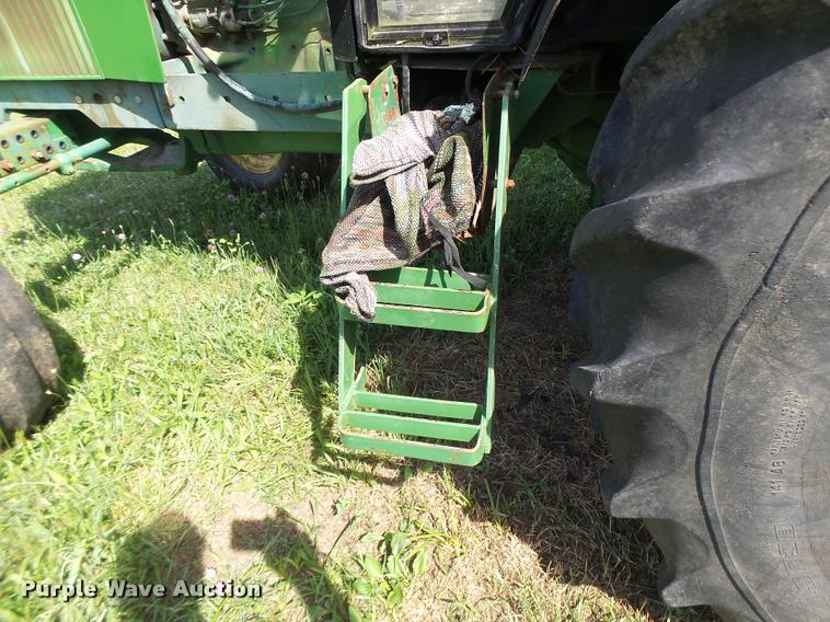 image for item DB5801 John Deere 3040 tractor