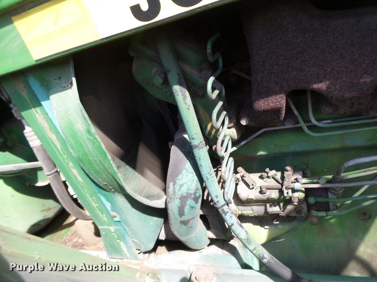image for item DB5801 John Deere 3040 tractor
